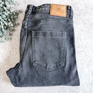Zara Black Straight Leg High Rise Jean Size 4